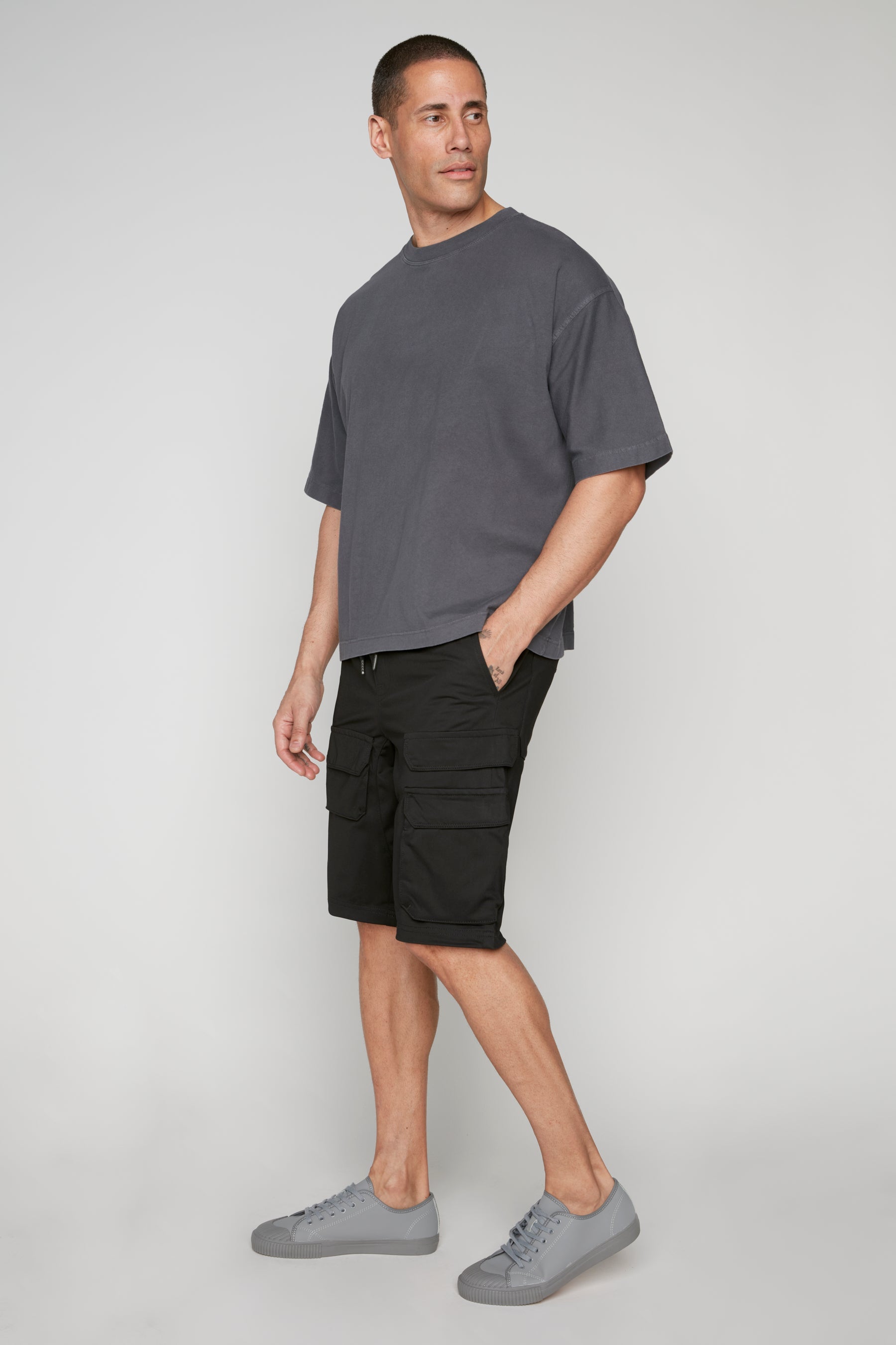 JUDE - Mens Multi Cargo Shorts - Black DNM.WORKS