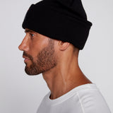Tuque à revers avec écusson large à logo- Noire